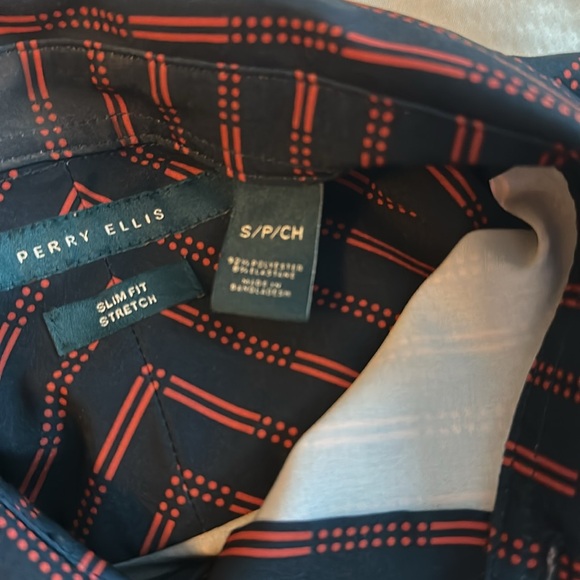 Men’s Perry Ellis Size Small Button Up Dress Shirt - Picture 4 of 4